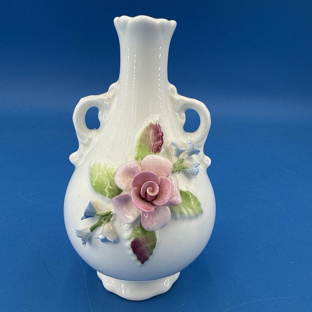 Vintage Coalport‎ vase 3.5" white Bone China England Bud Vase